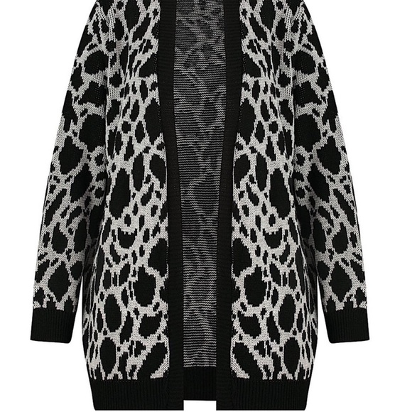 Boohoo Jacquard Animal Print Cardigan - Picture 2 of 4